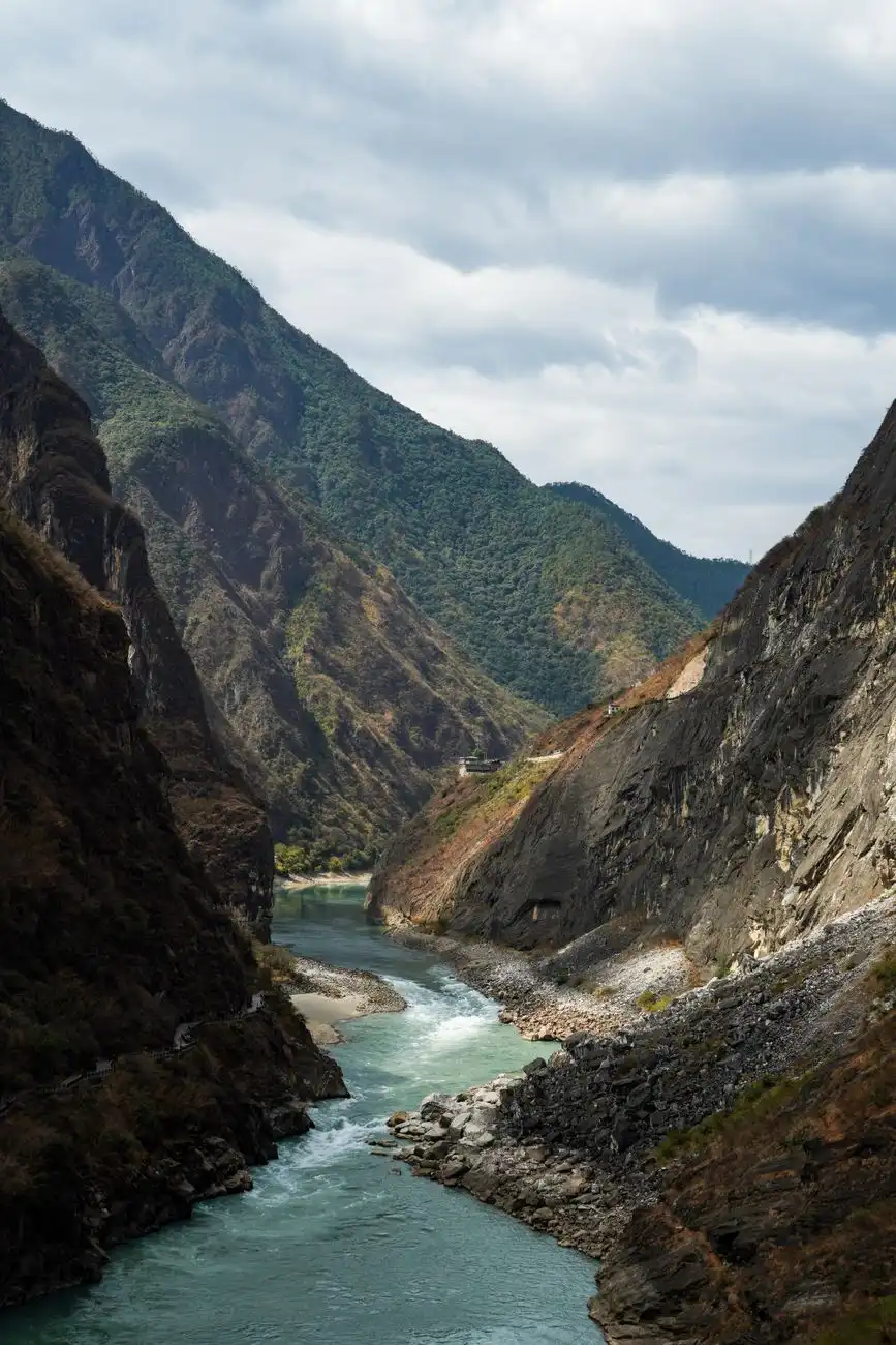 西安周边游旅游线路推荐：陕西合作旅行社带你领略秦岭山水之美正文配图 1